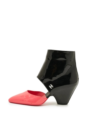 CHANEL Pre-Owned CC cut-out ankle boots - Black