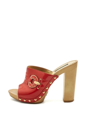 Dolce & Gabbana Pre-Owned studded patent-leather sandals - Red