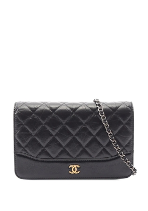 CHANEL Pre-Owned 2019 Quilted Aged Calfskin Gabrielle Wallet On Chain crossbody bag - Black