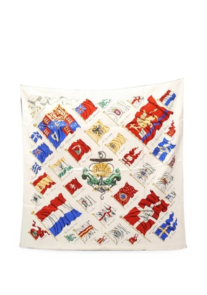 Hermès Pre-Owned 90 Pavois printed scarf - Neutrals