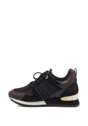 Louis Vuitton Pre-Owned Run Away Monogram sneakers - Black