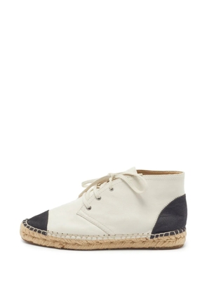 CHANEL Pre-Owned lace-up flat espadrilles - Neutrals