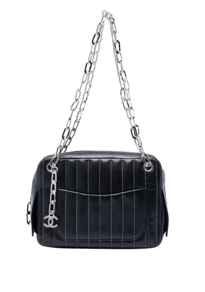 CHANEL Pre-Owned 2005-2006 Small Vertical Quilted Lambskin Mademoiselle Camera Bag shoulder bag - Black