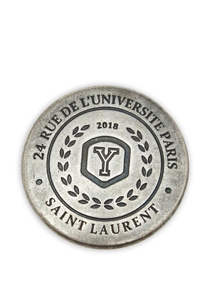 Saint Laurent Pre-Owned 2018 engraved medallion brooch - Silver