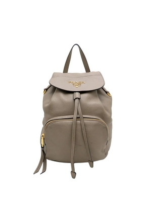 Prada Pre-Owned 2013-2026 Vitello Daino Cinch backpack - Brown