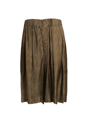 Uma Wang geometric-print pleated shorts - Brown