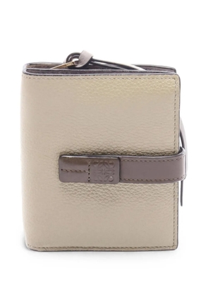 Loewe Pre-Owned 2000s Anagram bi-fold wallet - Neutrals