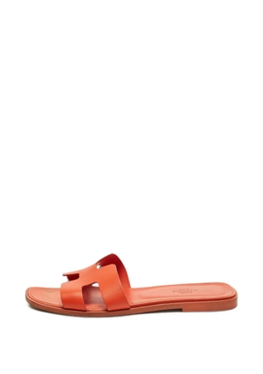 Hermès Pre-Owned Oran leather flat sandals - Orange