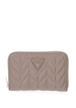 GUESS USA Cheryl chevron-quilted logo-plaque wallet - Neutrals