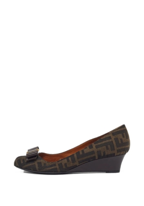 Fendi Pre-Owned Zucca bow-detail wedge pumps - Brown