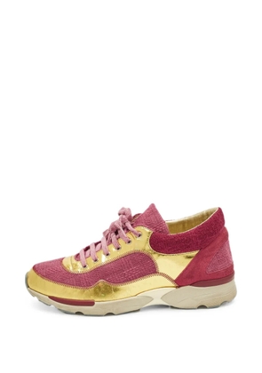 CHANEL Pre-Owned CC sneakers - Gold