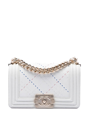 CHANEL Pre-Owned 2018-2019 Small Quilted Lambskin Cruise Line Boy Flap crossbody bag - White