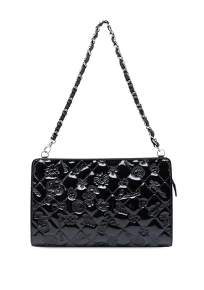 CHANEL Pre-Owned 2009-2010 Quilted Patent Embossed Lucky Symbols Pochette shoulder bag - Black