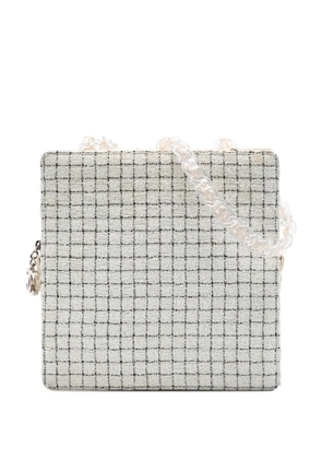CHANEL Pre-Owned 2016-2017 Tweed and Resin Zipped Shopping Bag crossbody bag - White