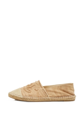 CHANEL Pre-Owned CC-motif espadrilles - Neutrals