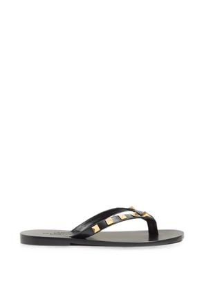 Valentino Garavani Rockstud calfskin thong sandals 05mm - Black