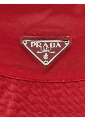 Prada Pre-Owned enamel triangle logo bucket hat - Red
