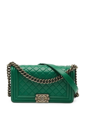 CHANEL Pre-Owned 2016-2017 Boy quilted shoulder bag - Green