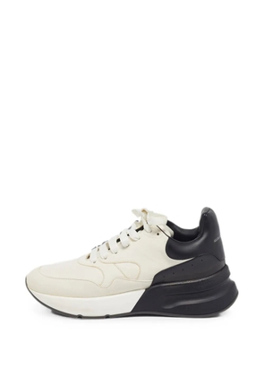 Alexander McQueen Pre-Owned Aurelius low-top sneakers - White