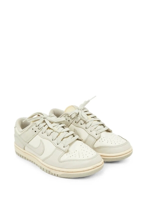 Jordan Dunk leather sneakers - White