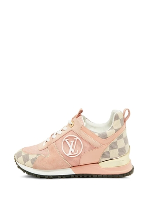 Louis Vuitton Pre-Owned Run Away sneakers - Pink