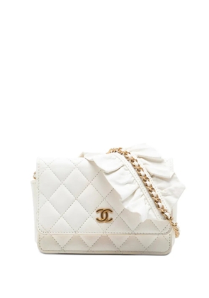 CHANEL Pre-Owned 2020 Quilted Lambskin Romance Wallet On Chain crossbody bag - White