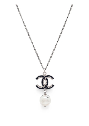 CHANEL Pre-Owned CC faux pearl necklace - Silver