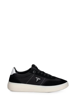 GUESS USA logo-patch low-top sneakers - Black