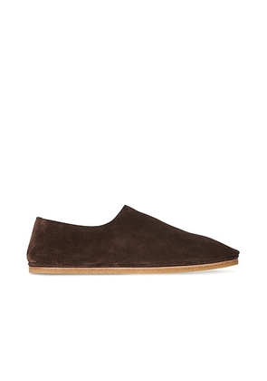 The Row Perrick Slipper in Lacquer Brown - Brown. Size 40 (also in 36, 36.5, 37, 38, 39, 39.5, 41).
