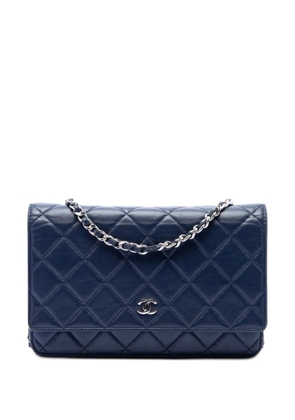 CHANEL Pre-Owned 2016-2017 CC Quilted Lambskin Wallet On Chain crossbody bag - Blue