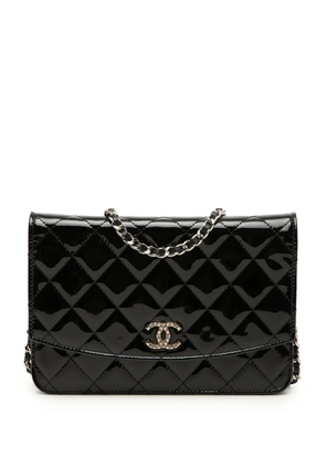 CHANEL Pre-Owned 2009-2010 CC Quilted Patent Brilliant Wallet On Chain crossbody bag - Black