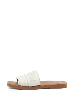 Chloé Pre-Owned Woody logo-embroidered slides - White