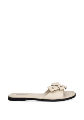 Love Moschino bow-detail heart-plaque sandals - Neutrals
