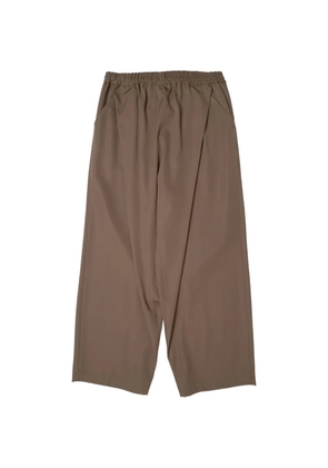 Yoshiokubo pleated wide-leg trousers - Brown