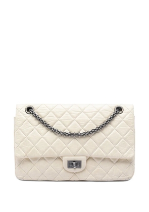 CHANEL Pre-Owned 2012 Quilted Aged Calfskin Reissue 2.55 Double Flap 226 shoulder bag - White