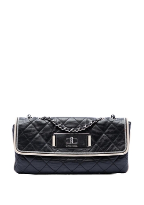 CHANEL Pre-Owned 2008-2009 Quilted Lambskin East West Mademoiselle Flap shoulder bag - Black