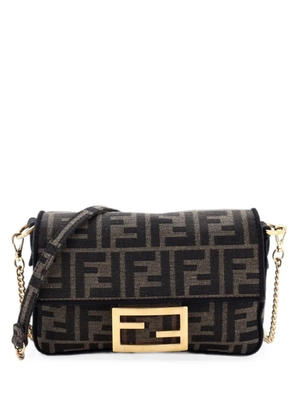 Fendi Pre-Owned Baguette NM Bag Zucca Canvas Mini crossbody bag - Brown