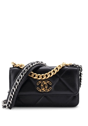 CHANEL Pre-Owned 19 Flap Phone Holder with Chain Quilted Lambskin crossbody bag - Black