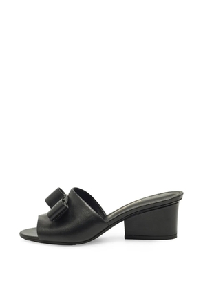 Ferragamo Pre-Owned Valery bow sandals - Black
