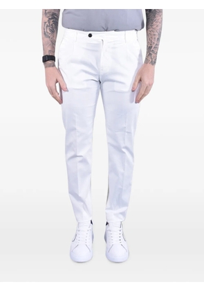 Eleventy belt-loops trousers - White