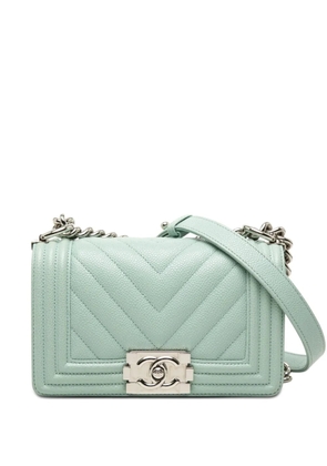 CHANEL Pre-Owned 2004-2005 Small Chevron Caviar Boy Flap crossbody bag - Green