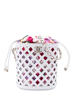 CHANEL Pre-Owned 2021 Lambskin Sea Through Drawstring bucket bag - White