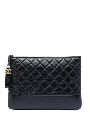 CHANEL Pre-Owned 2016-2017 Medium Quilted Aged Calfskin Gabrielle O Case clutch bag - Black