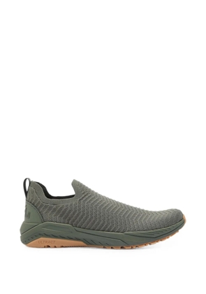 APL: ATHLETIC PROPULSION LABS Techloom Traveler chevron-knit slip-on sneakers - Green