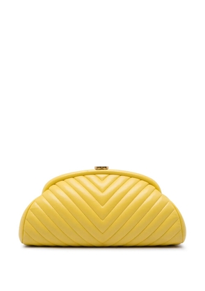 CHANEL Pre-Owned 2014-2015 Chevron Lambskin Kisslock clutch bag - Yellow