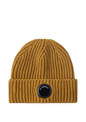 C.P. Company Goggle-detail ribbed beanie hat - Yellow