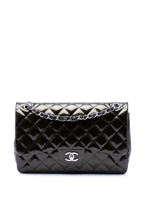 CHANEL Pre-Owned 2012-2013 Jumbo Classic Striated Patent Double Flap shoulder bag - Green