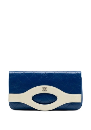 CHANEL Pre-Owned 2019 Small Bicolor Aged Calfskin 31 clutch bag - Blue