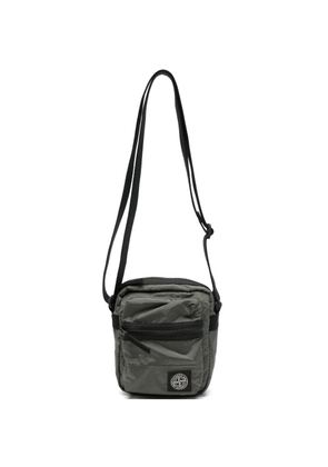 Stone Island logo-patch messenger bag - Green