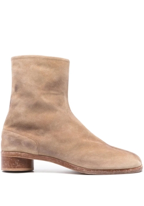 Maison Margiela Tabi 50mm suede boots - Neutrals